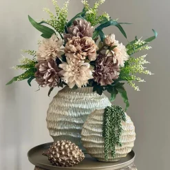 Parelmoer vaas met zijden bloem boeket nude