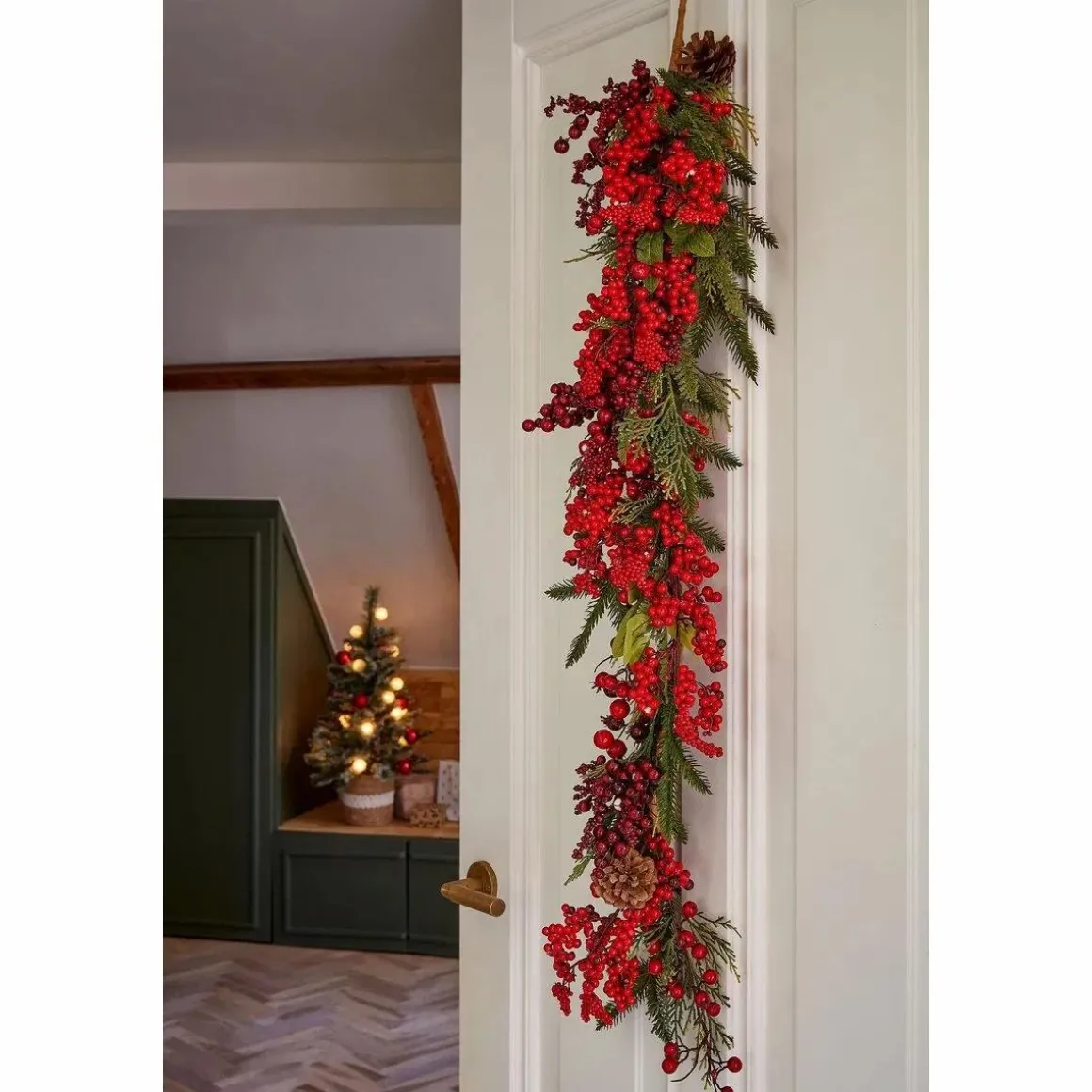 Randell Druppelvormige Kerstslinger – L110 x B18 x H10 cm – Rood
