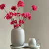 Tafeldecoratie set beige vaas met fuchsia bloesems